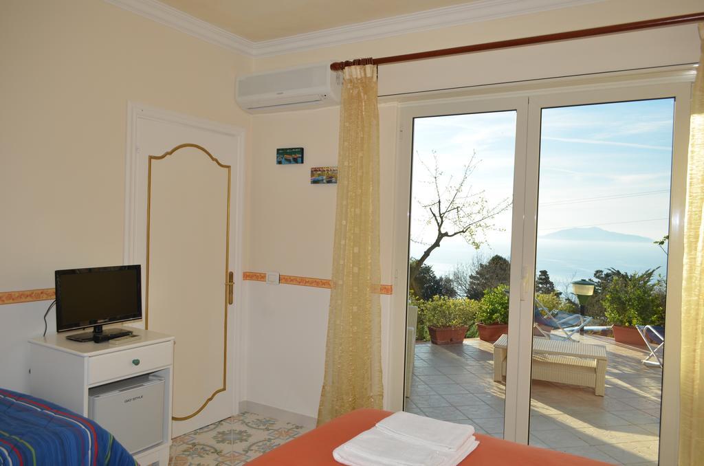 Le Ginestre Di Capri Bb & Holiday House Анакапри Екстериор снимка