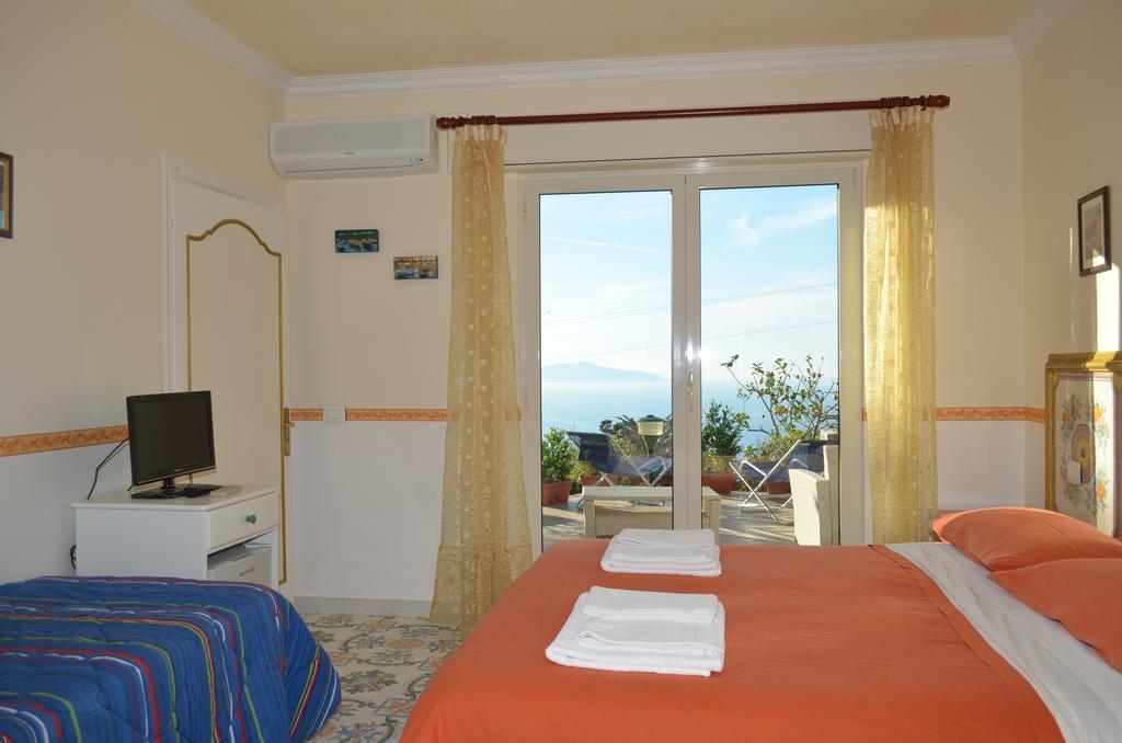 Le Ginestre Di Capri Bb & Holiday House Анакапри Екстериор снимка