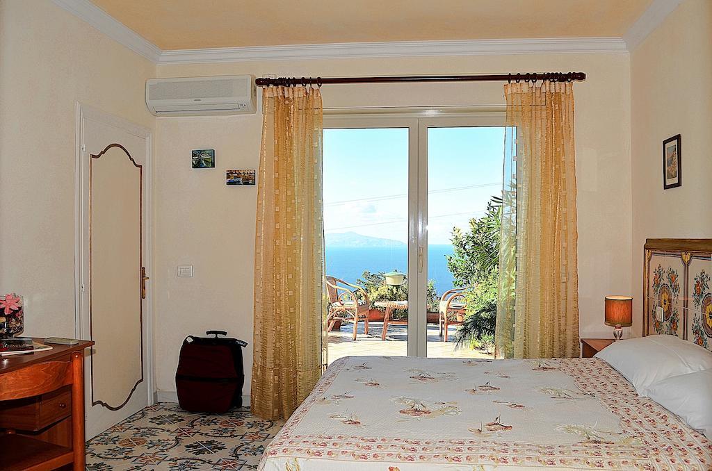 Le Ginestre Di Capri Bb & Holiday House Анакапри Екстериор снимка