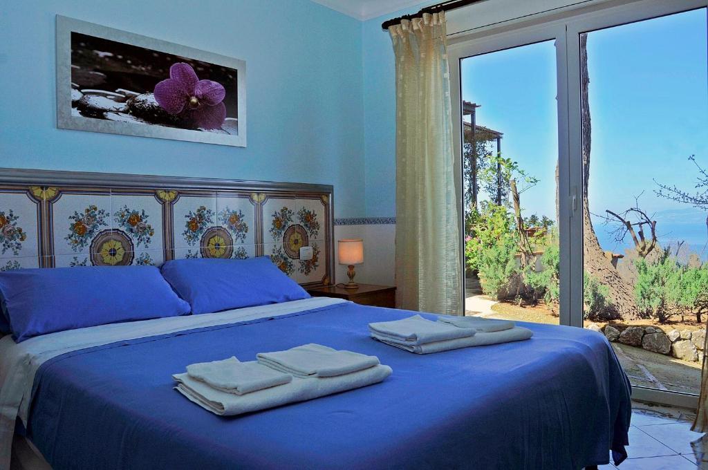 Le Ginestre Di Capri Bb & Holiday House Анакапри Стая снимка