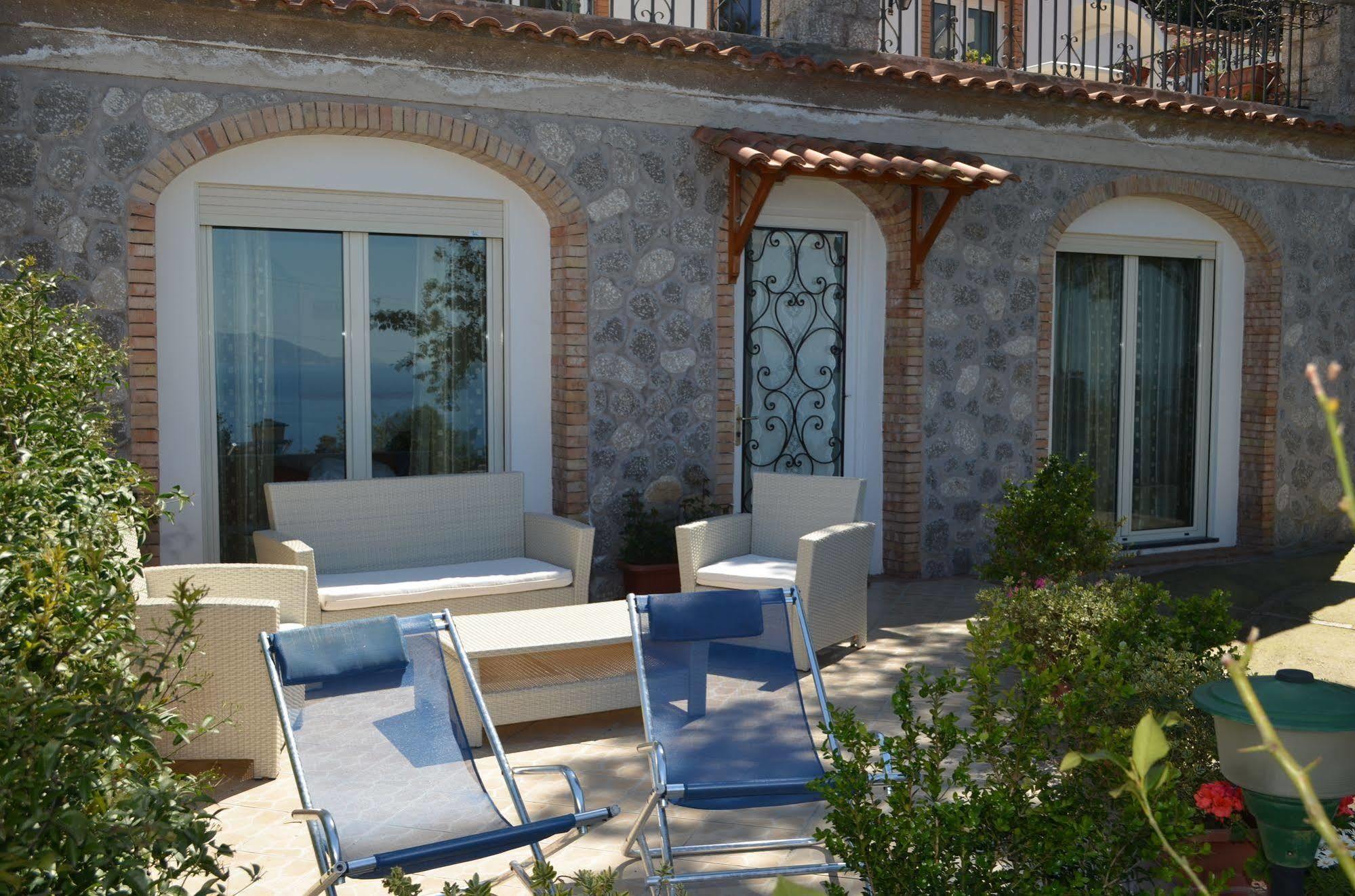 Le Ginestre Di Capri Bb & Holiday House Анакапри Екстериор снимка